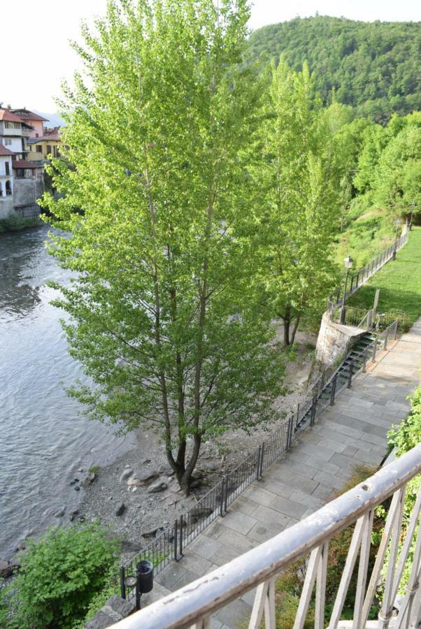 Attico Sul Fiume Apartman Varallo Kültér fotó